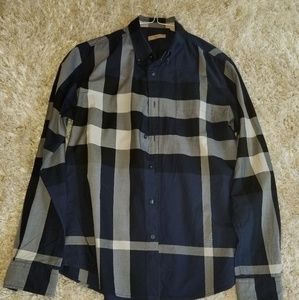 Men's Burberry shirt size medium